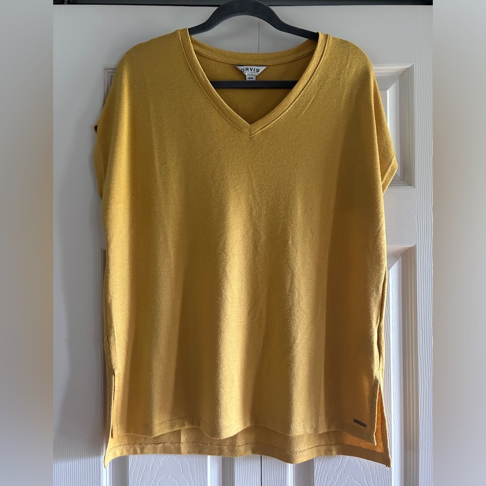 Orvis Top Women’s Size M Yellow Marigold V Neck Cap Sleeve Stretch Blouse Knit